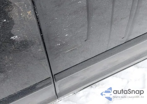 2010 Toyota Sienna Xle from USA, damaged, VIN 5TDYK4CC9AS311807